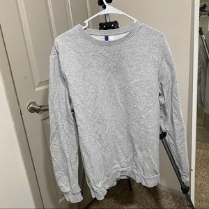 Grey crewneck